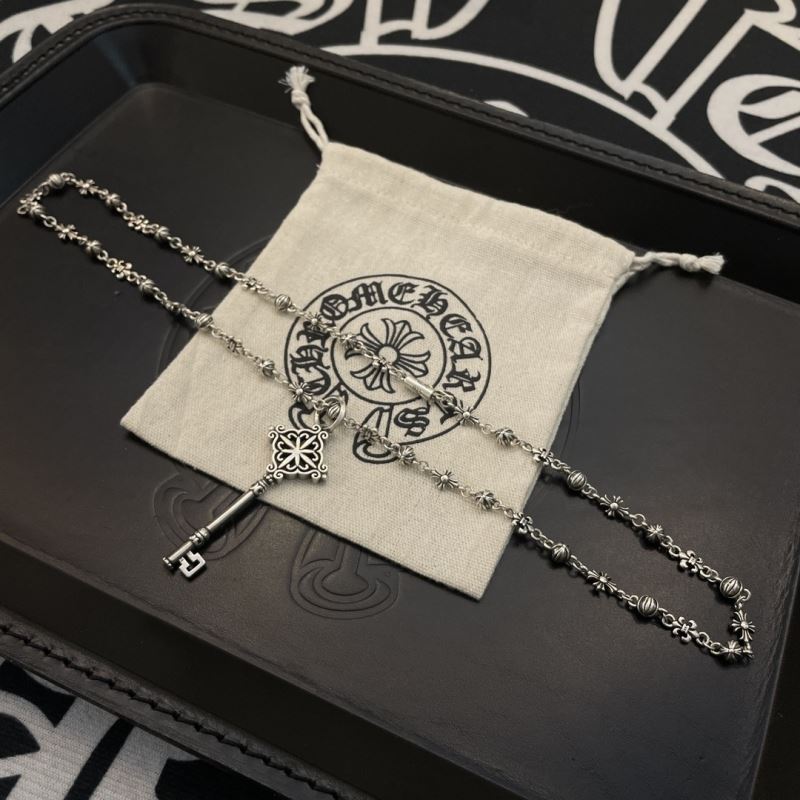 Ch*0me He**ts necklaces